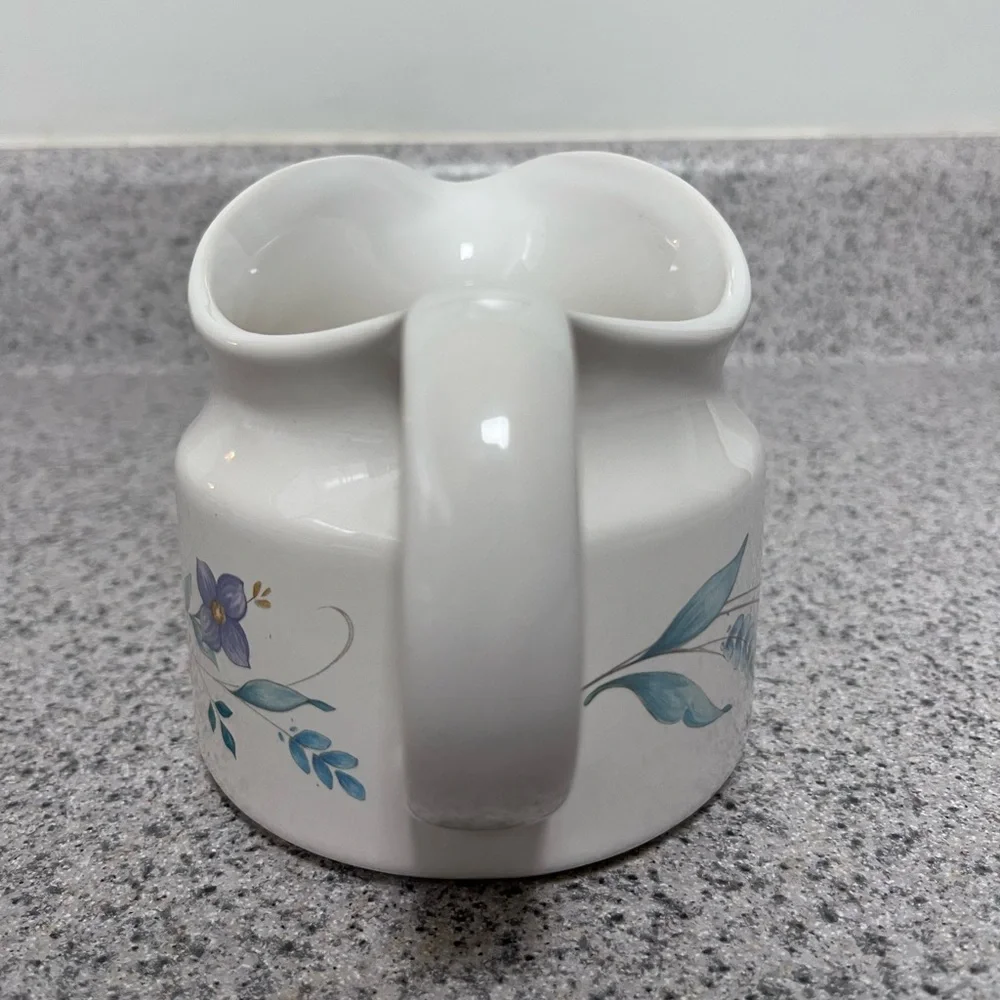 Pfaltzgraff Gravy Boat April Pattern - Picture 7 of 10